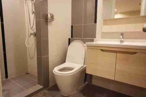 Condominio de 1 dormitorio en Bangkok, Tailandia № 208658 - foto 4