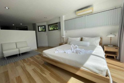 Chalet de 4 dormitorios en Kathu, Tailandia № 114138 - foto 10