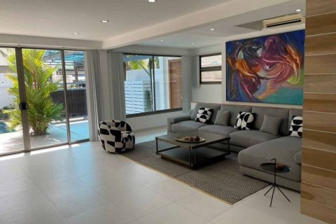 Chalet de 4 dormitorios en Kathu, Tailandia № 114138 - foto 4