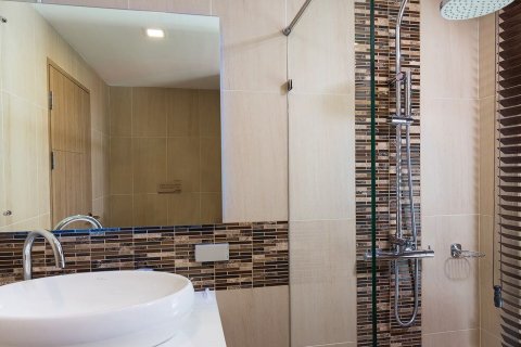 Condominio de 2 dormitorios en Phuket, Tailandia № 160211 - foto 5