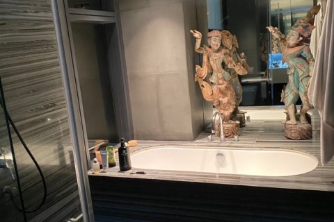 Condominio de 2 dormitorios en Bangkok, Tailandia № 181063 - foto 18