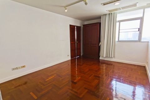 Condominio de 4 dormitorios en Bangkok, Tailandia № 181060 - foto 8