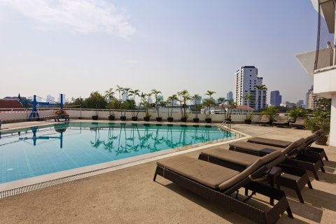 Condominio de 4 dormitorios en Bangkok, Tailandia № 181060 - foto 16