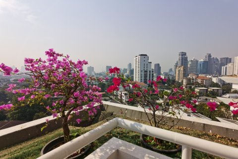 Condominio de 4 dormitorios en Bangkok, Tailandia № 181060 - foto 7
