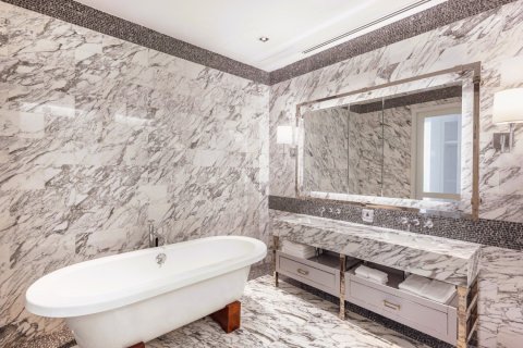 Condominio de 2 dormitorios en Bangkok, Tailandia № 181061 - foto 17
