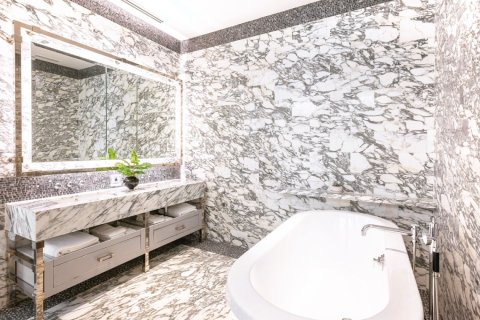 Condominio de 2 dormitorios en Bangkok, Tailandia № 181061 - foto 16