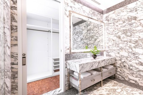 Condominio de 2 dormitorios en Bangkok, Tailandia № 181061 - foto 10
