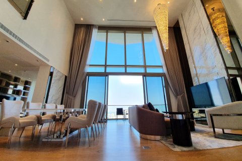 Ático de 3 dormitorios en Bangkok, Tailandia № 181065 - foto 2