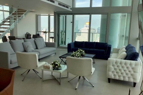 Ático de 3 dormitorios en Bangkok, Tailandia № 180545 - foto 8