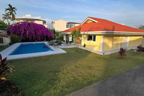Casa de 3 dormitorios en Phuket, Tailandia № 159374