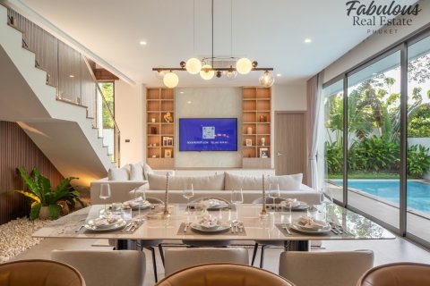 Chalet de 4 dormitorios en Kathu, Tailandia № 179217 - foto 15