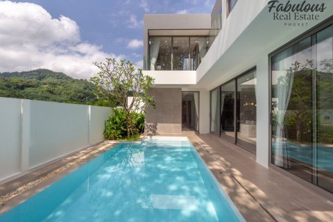 Chalet de 4 dormitorios en Kathu, Tailandia № 179217