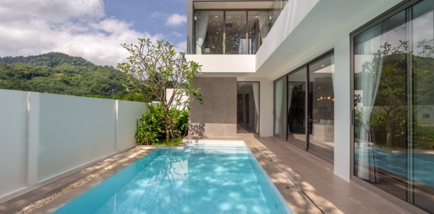 Chalet de 4 dormitorios en Kathu, Tailandia № 179217