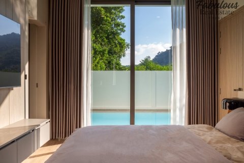 Chalet de 4 dormitorios en Kathu, Tailandia № 179217 - foto 24