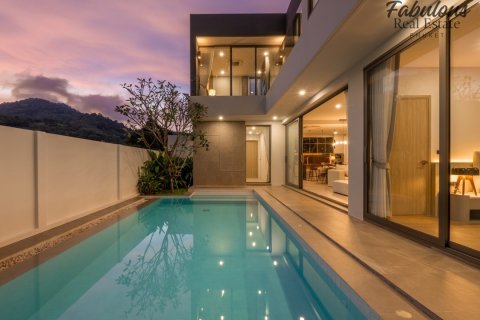Chalet de 4 dormitorios en Kathu, Tailandia № 179217 - foto 8