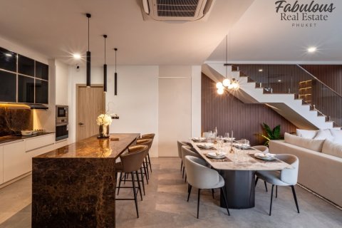 Chalet de 4 dormitorios en Kathu, Tailandia № 179217 - foto 6