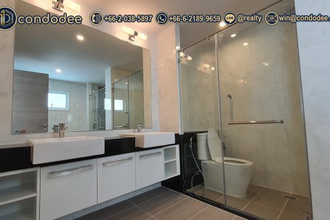 Eigentumswohnung in Bangkok, Thailand, 4 Schlafzimmer  № 201273 - Foto 8
