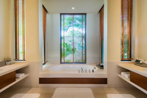 Chalet de 5 dormitorios en Layan Beach, Tailandia № 190557 - foto 5