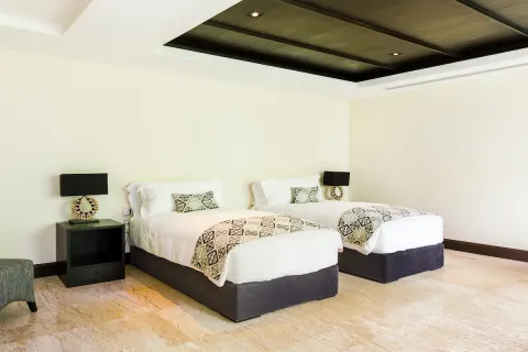 Chalet de 6 dormitorios en Layan Beach, Tailandia № 190560 - foto 8