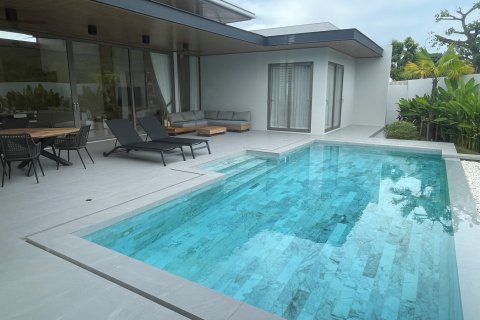 Chalet de 3 dormitorios en Hua Hin, Tailandia № 165491 - foto 14