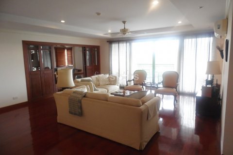 Condo in Bangkok, Thailand, 3 bedrooms  № 67091