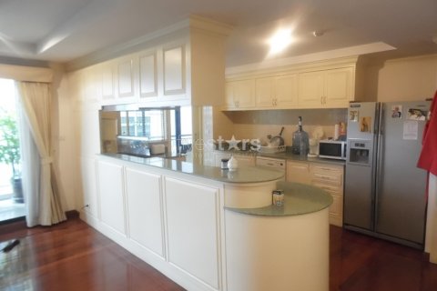 Condominio de 3 dormitorios en Bangkok, Tailandia № 67091 - foto 6
