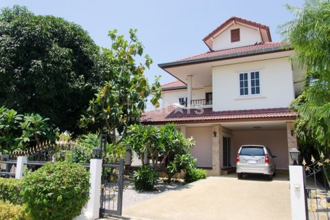 Maison à Hua Hin, Thaïlande 3 chambres № 67090