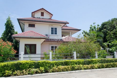 Casa de 3 dormitorios en Hua Hin, Tailandia № 67090 - foto 3