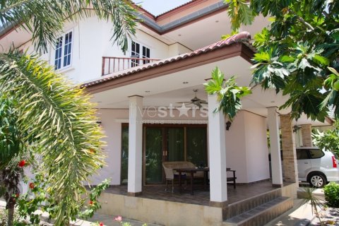 Casa de 3 dormitorios en Hua Hin, Tailandia № 67090 - foto 2