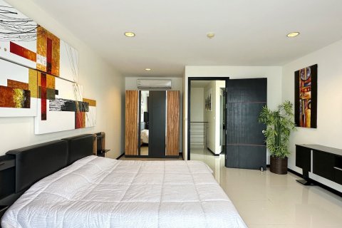 Condominio de 3 dormitorios en Phuket, Tailandia № 65467 - foto 16