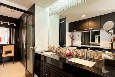 Condominio de 3 dormitorios en Phuket, Tailandia № 65467 - foto 13