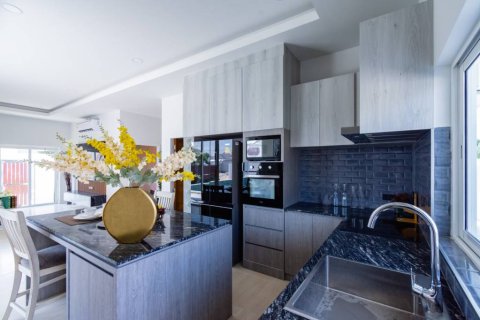 Chalet de 3 dormitorios en Hua Hin, Tailandia № 152341 - foto 10