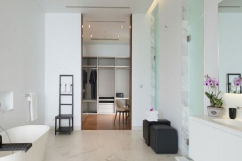Condominio de 5 dormitorios en Naithon Beach, Tailandia № 191236 - foto 18