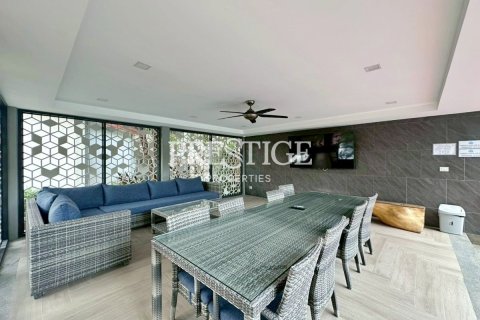 Condo in Pattaya, Thailand, 3 bedrooms № 197865 - photo 28
