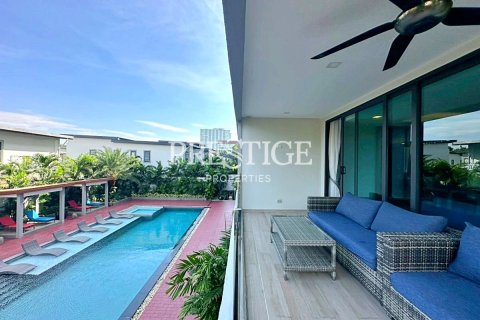 Condo in Pattaya, Thailand, 3 bedrooms № 197865 - photo 25