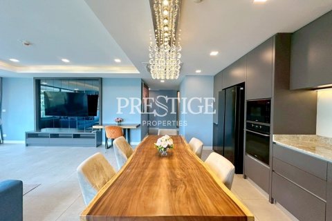 Condo in Pattaya, Thailand, 3 bedrooms № 197865 - photo 7