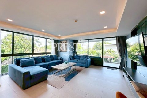 Condo in Pattaya, Thailand, 3 bedrooms  № 197865