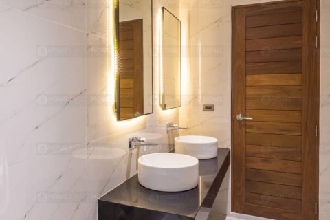 Chalet de 3 dormitorios en Chaweng Beach, Ko Samui, Tailandia № 180226 - foto 10