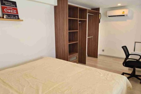 Condominio de 1 dormitorio en Thonburi, Bangkok, Tailandia № 183637 - foto 6