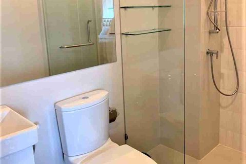 Condominio de 1 dormitorio en Bangkok, Tailandia № 183638 - foto 4