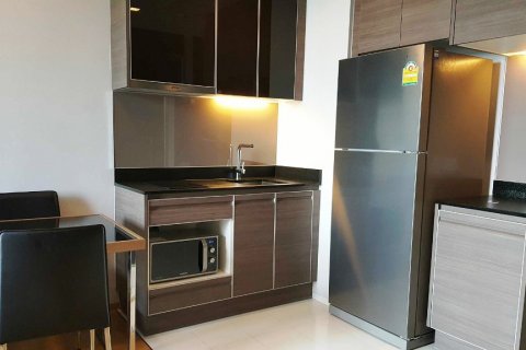 Condominio de 1 dormitorio en Bangkok, Tailandia № 66586 - foto 3