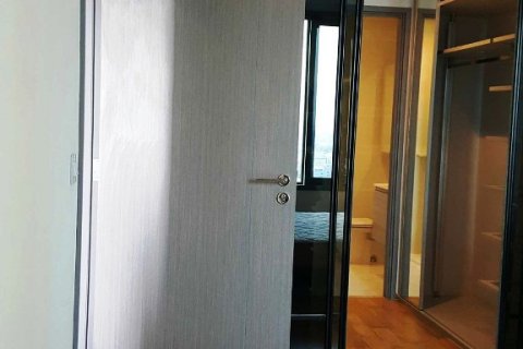 Condominio de 1 dormitorio en Bangkok, Tailandia № 66586 - foto 5