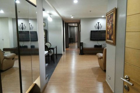 Condominio de 3 dormitorios en Bangkok, Tailandia № 66584 - foto 22