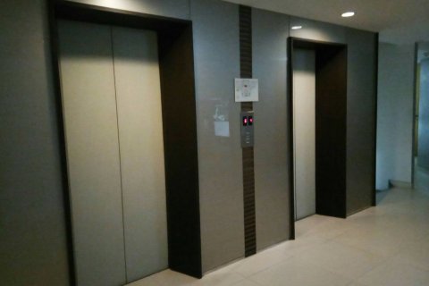 Condominio de 3 dormitorios en Bangkok, Tailandia № 66584 - foto 21