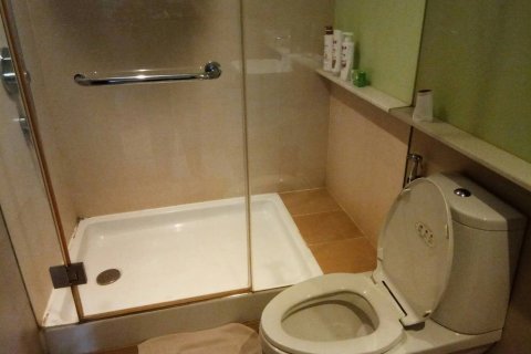 Condominio de 3 dormitorios en Bangkok, Tailandia № 66584 - foto 10