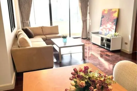 Condo in Watthana, Bangkok, Thailand, 3 bedrooms № 158649 - photo 2