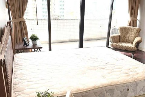Condo in Watthana, Bangkok, Thailand, 3 bedrooms № 158649 - photo 11
