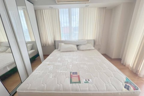 Condo à Khlong Toei, Bangkok, Thaïlande, 2 chambres  № 141244 - photo 15