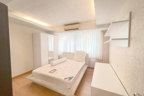 Condo à Khlong Toei, Bangkok, Thaïlande, 2 chambres  № 141244 - photo 17