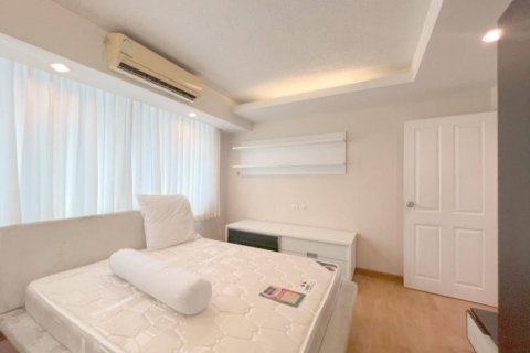 Condo à Khlong Toei, Bangkok, Thaïlande, 2 chambres  № 141244 - photo 8